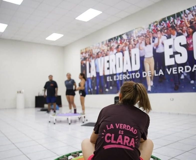 CLARA LUZ FLORES DESTACA LA IMPORTANCIA DE ACOMPAÑARSE ENTRE MUJERES