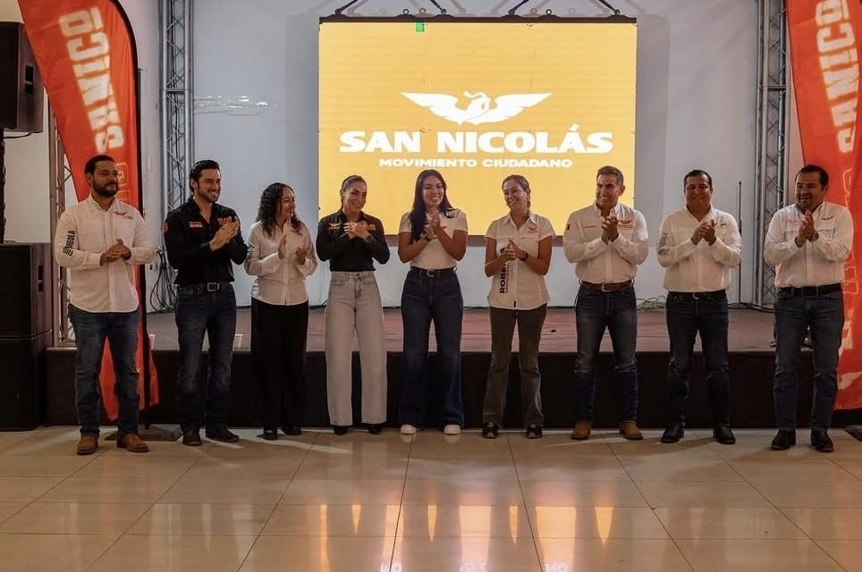 ALE MORALES MANTIENE DIÁLOGO CERCANO CON MUJERES DE SAN NICOLÁS
