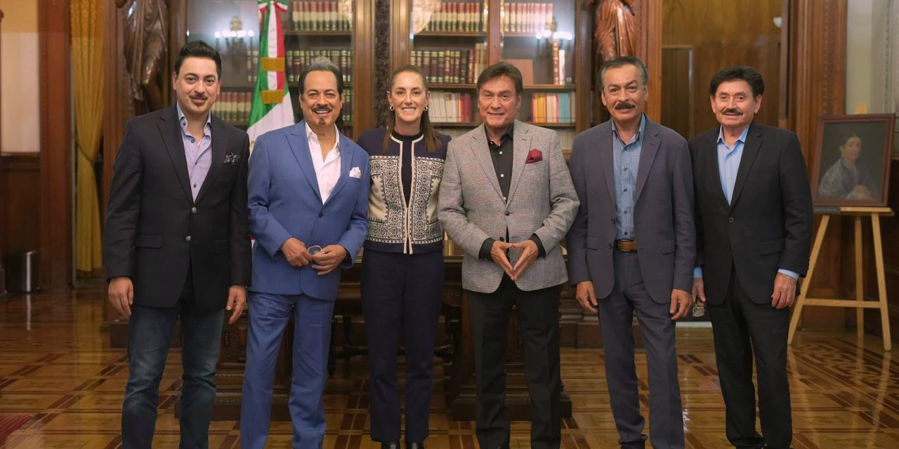 SHEINBAUM RECIBE A LOS TIGRES DEL NORTE EN PALACIO NACIONAL