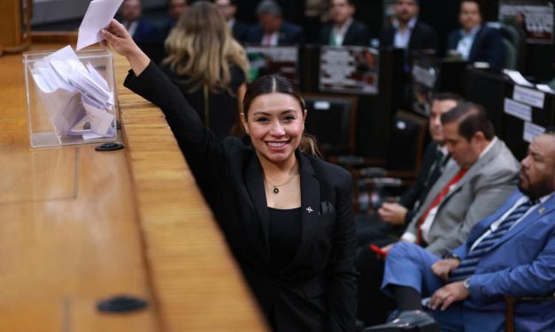 ANYLÚ BENDICIÓN HERNÁNDEZ INICIA TERCER AÑO LEGISLATIVO CON COMPROMISO POR ESCOBEDO