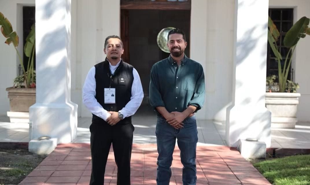 DAVID SÁNCHEZ ACERCA TRÁMITES DEL SAT A HABITANTES DE GENERAL TERÁN