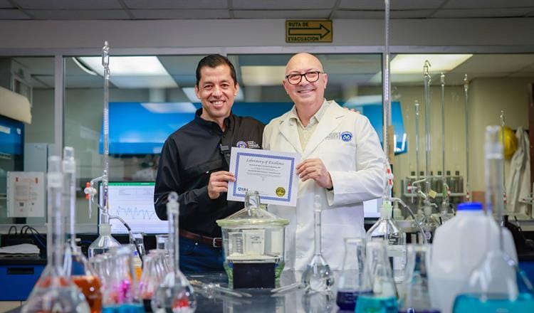 AGUA Y DRENAJE RECIBE POR DECIMONOVENA VEZ DISTINCIÓN COMO “LABORATORIO DE EXCELENCIA”