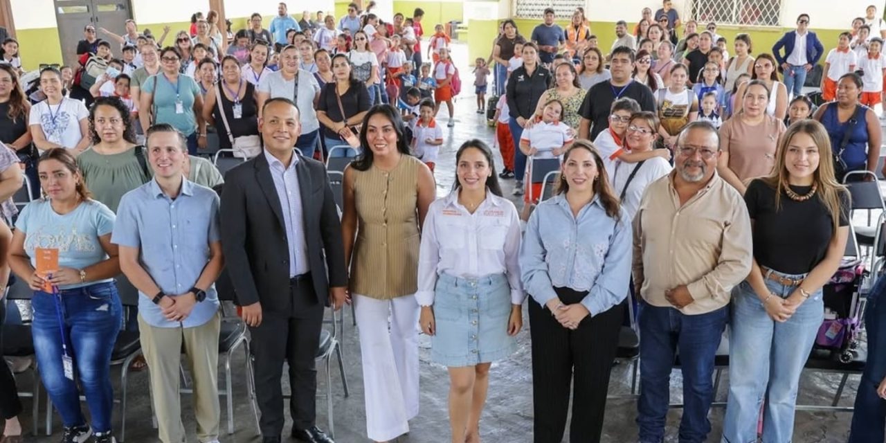 ALE MORALES ACERCA EL PROGRAMA MAPA A ESTUDIANTES DE SALINAS