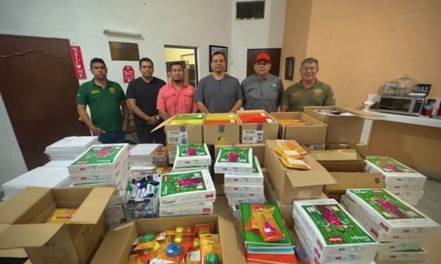 BALTAZAR MARTÍNEZ ANUNCIA PRÓXIMA ENTREGA DE ÚTILES ESCOLARES EN CERRALVO