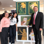 DAVID CASTILLO INAUGURA EXPOSICIÓN “ICONOS FACDYC” QUE CELEBRA LA IDENTIDAD DE LA FACULTAD