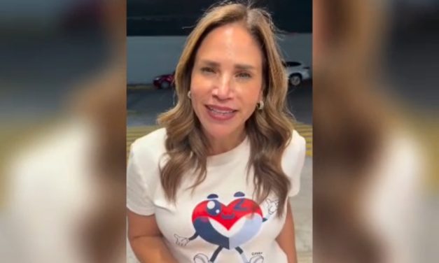 IVONNE ÁLVAREZ ENTREGA APARATOS AUDITIVOS GRATUITOS A HABITANTES DE MONTERREY