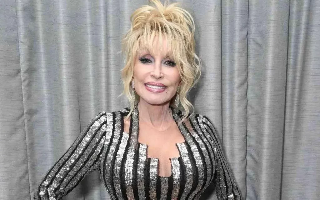 DOLLY PARTON ES RECORDADA EN NUEVA YORK CON UN DÍA OFICIAL EN SU HONOR