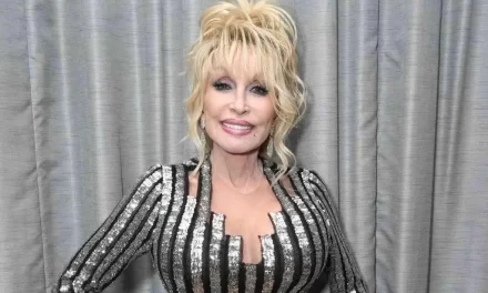DOLLY PARTON ES RECORDADA EN NUEVA YORK CON UN DÍA OFICIAL EN SU HONOR