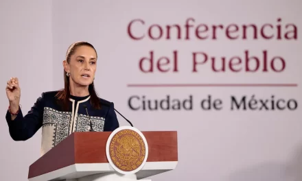 CLAUDIA SHEINBAUM CUESTIONA PISA, PERO DESTACA DESEMPEÑO DE ESCUELAS PÚBLICAS