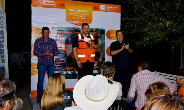 CARLOS RODRÍGUEZ “EL CUATE” ARRANCA REHABILITACIÓN DE PLAZA LA PILA