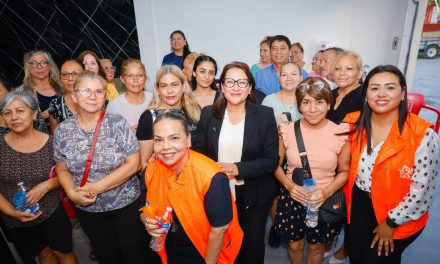 NORMA BENÍTEZ PROMUEVE CULTURA DEL AGUA ENTRE VECINOS DE ESCOBEDO