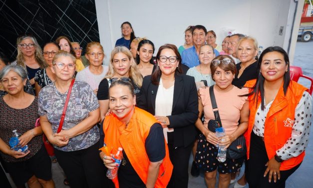 NORMA BENÍTEZ PROMUEVE CULTURA DEL AGUA ENTRE VECINOS DE ESCOBEDO