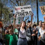 JÓVENES MUESTRAN PREOCUPACIÓN AMBIENTAL, PERO PERSISTE BRECHA ENTRE INQUIETUD Y HÁBITOS COTIDIANOS