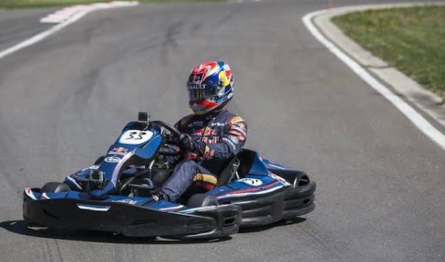 VERSTAPPEN CONTRA 100 PILOTOS: EL RETO QUE TERMINÓ EN UNA REMONTADA BRUTAL