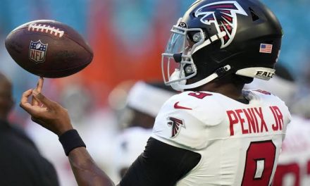 MICHAEL PENIX JR. VUELVE COMO TITULAR DE ATLANTA ANTE GREEN BAY