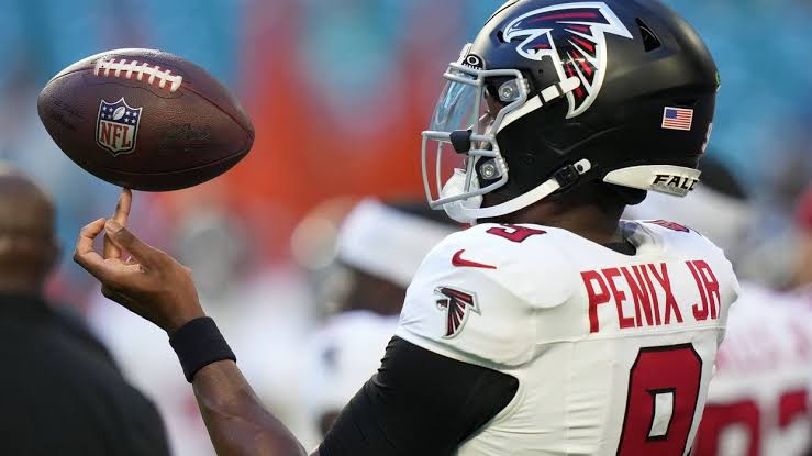 MICHAEL PENIX JR. VUELVE COMO TITULAR DE ATLANTA ANTE GREEN BAY