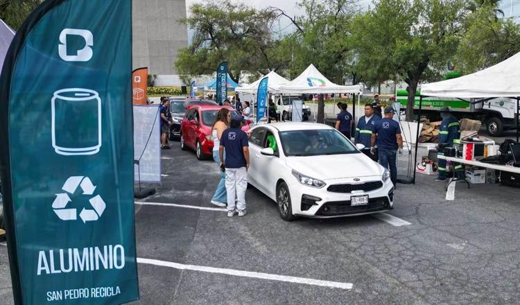 SAN PEDRO RECICLA DRIVE THRU REÚNE A MÁS DE 300 AUTOS