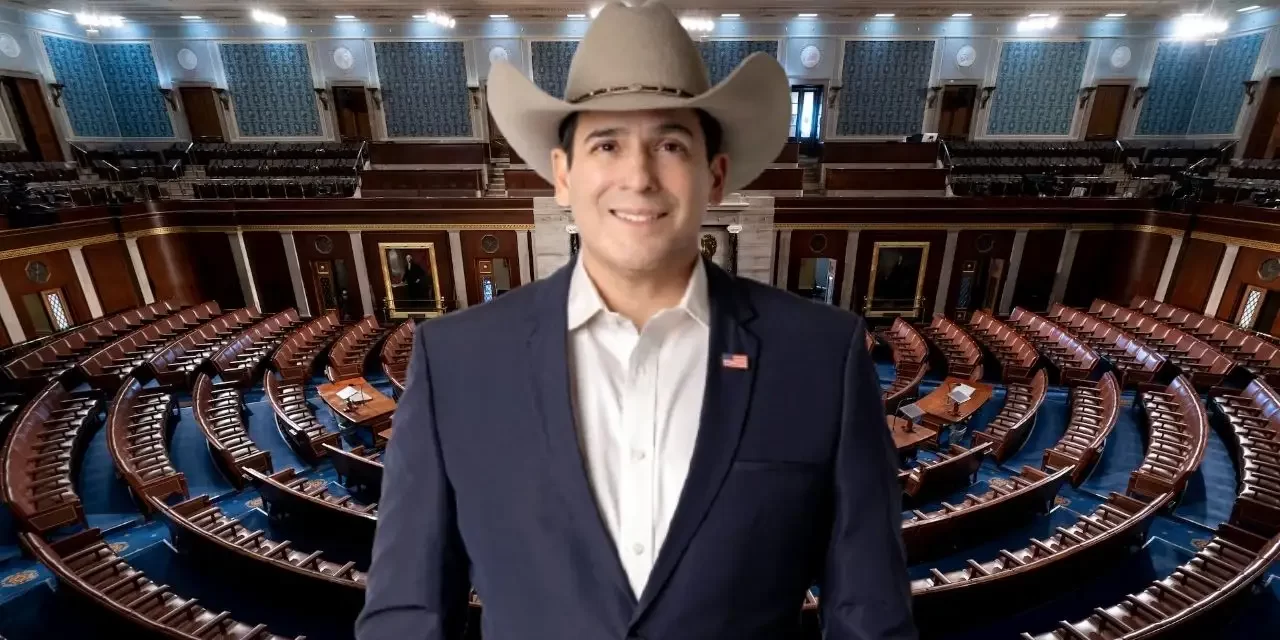 BOBBY PULIDO CAMBIA LOS ESCENARIOS POR LA POLÍTICA: ENCUESTA LO COLOCA ARRIBA EN TEXAS