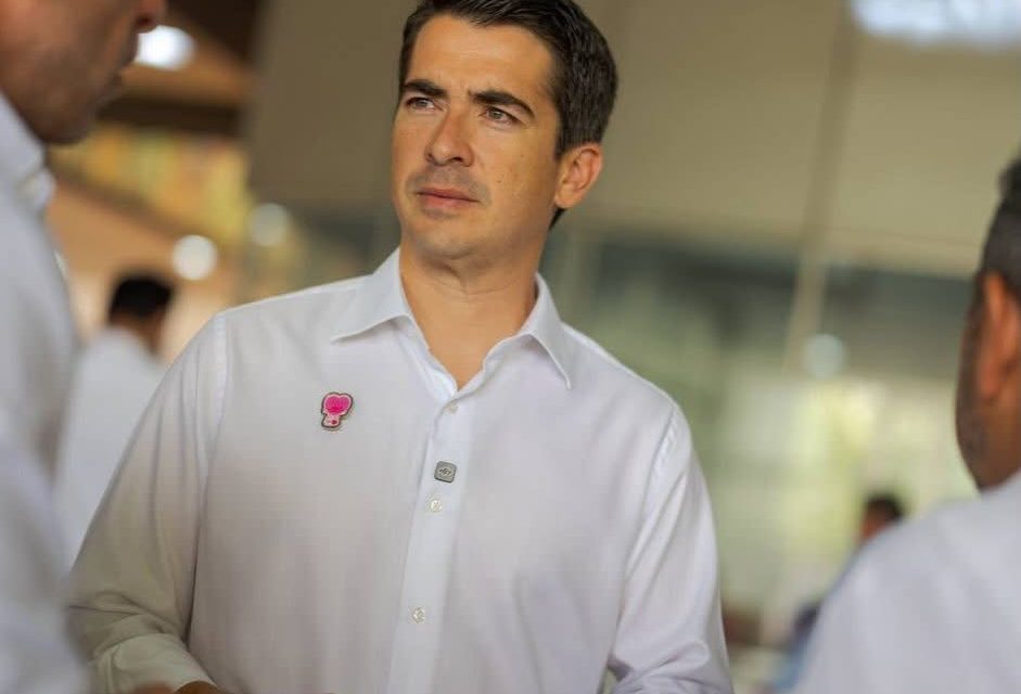 MARCELO SEGOVIA RESPALDA MONTERREY SE VE MEJOR, PROGRAMA QUE SUMA 14 MIL PARES DE LENTES ENTREGADOS