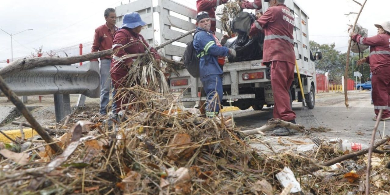 ANDRÉS MIJES REFUERZA LIMPIEZA VIAL Y RESCATE ANTE LAS LLUVIAS EN ESCOBEDO