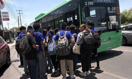 TRANSPORTISTAS CALIFICAN COMO FRACASO EL PLAN DE MOVILIDAD DE SAMUEL GARCÍA