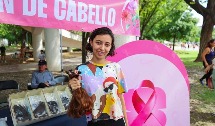 MAURICIO FARAH FOMENTA APOYO A MUJERES CON DONACIÓN DE CABELLO Y PRÓTESIS