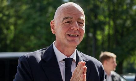 INFANTINO SE DISCULPA ANTE LA FIFA POR POLÉMICO PLAN COMERCIAL DEL MUNDIAL