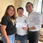FÉLIX ARRATIA LLEVA APOYO ECONÓMICO Y RESPALDO SOCIAL A MADRE CUIDADORA EN MONTERREY