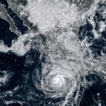 HURACÁN TRUDY SE ACERCA A LA COSTA OESTE-CENTRO DE MÉXICO CON VIENTOS DE 150 KM/H Y PROTECCIÓN CIVIL PIDE EXTREMAR PRECAUCIONES