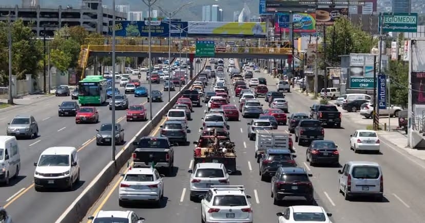 TRÁFICO EN MONTERREY GENERA PÉRDIDAS DE CASI 19 MIL MILLONES DE PESOS AL AÑO