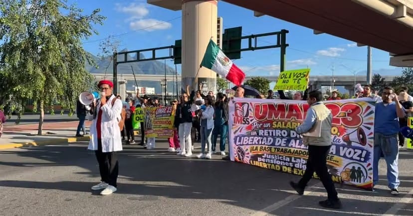 TRABAJADORES DEL IMSS EN NL EXIGEN AUMENTO SALARIAL DEL 10%