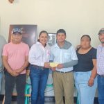 ADRIANA MARTÍNEZ RESPALDA A RICARDO MATA SANTOS RUMBO A COMPETENCIA INTERNACIONAL DE BÉISBOL