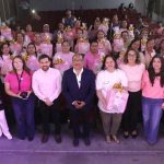 ANDRÉS MIJES ENTREGA 36 KITS ONCOLÓGICOS A MUJERES DE ESCOBED