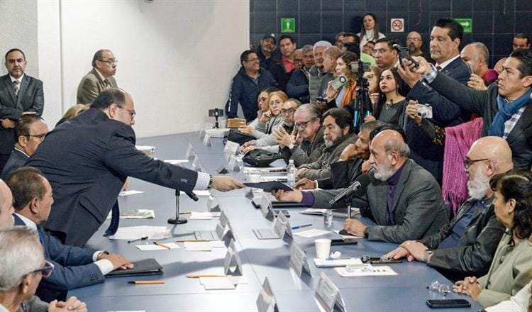 UNAM PROPONE AUMENTO SALARIAL DEL 4 POR CIENTO Y 2 POR CIENTO EN PRESTACIONES