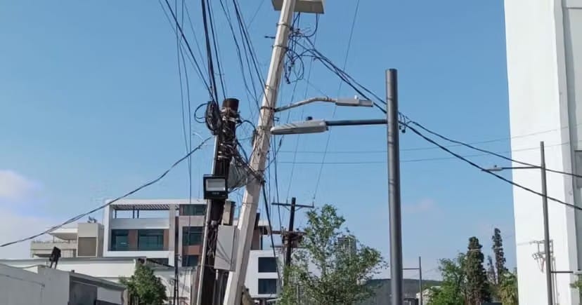MOVIMIENTO CIUDADANO SEÑALA FALLAS EN EL ALUMBRADO Y RIESGOS POR CABLEADO
