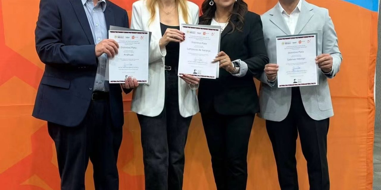 JUAN MANUEL MORTON RECIBE DISTINTIVO PLATA POR ACCIONES PREVENTIVAS DE SALUD