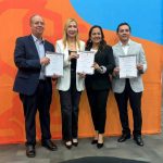 JUAN MANUEL MORTON RECIBE DISTINTIVO PLATA POR ACCIONES PREVENTIVAS DE SALUD