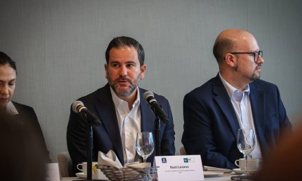 RAÚL LOZANO PRESENTA DISTINTIVO PARA IMPULSAR EMPRESAS MÁS SUSTENTABLES EN NUEVO LEÓN