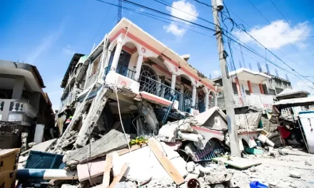 TERREMOTO DE MAGNITUD 7.6 SACUDE PANAMÁ Y ACTIVA ADVERTENCIAS DE TSUNAMI