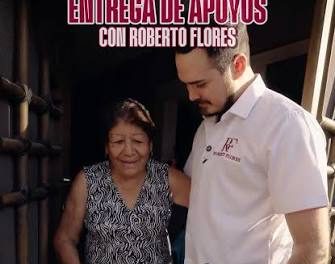 ROBERTO FLORES ACERCA APOYOS A VECINOS DEL DISTRITO 1