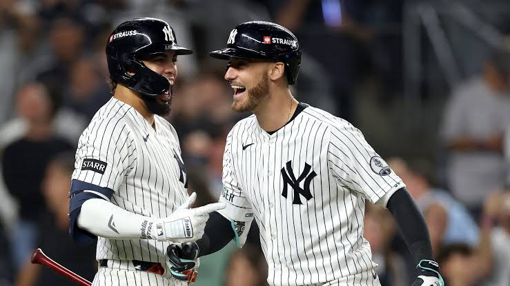 YANKEES BARREN A BOSTON Y AVANZAN A LA SERIE DIVISIONAL