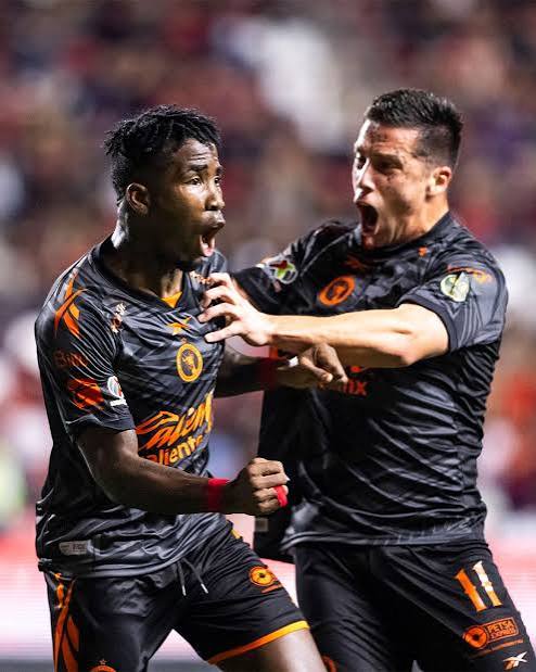 XOLOS GOLEA 4-1 A SANTOS Y FRENA SU RACHA DE SEIS VICTORIAS CONSECUTIVAS