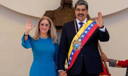 MADURO Y CILIA FLORES PODRÍAN ENFRENTAR NUEVOS CARGOS POR PRESUNTAS TORTURAS