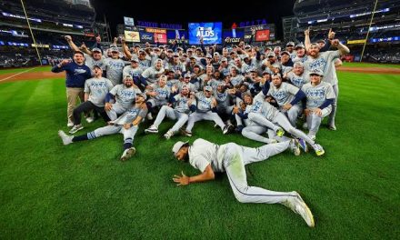 RAYS BARREN A YANKEES Y AVANZAN A LA SERIE DE CAMPEONATO