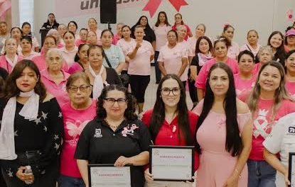 VIANEY ZAMBRANO LIDERA HOMENAJE A LAS GUERRERAS EN EL ARRANQUE DE OCTUBRE ROSA EN APODACA