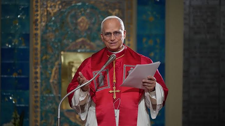 PAPA LEÓN XIV PIDE UNA IGLESIA QUE DIALOGUE CON LA CULTURA Y NO LE DÉ LA ESPALDA AL MUNDO
