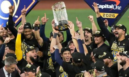 ¡MILWAUKEE HACE HISTORIA! BREWERS CONQUISTA SU PRIMERA SERIE MUNDIAL TRAS VENCER A TAMPA BAY