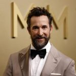 NOAH WYLE ES ELEGIDO EL HOMBRE MÁS SEXY DEL MUNDO EN 2026 POR LA REVISTA PEOPLE