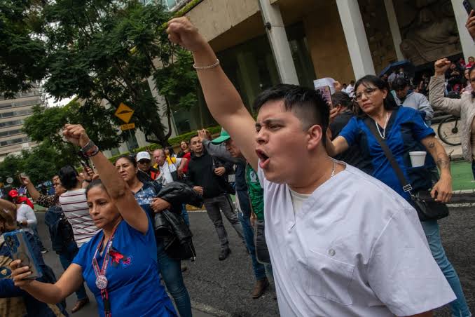 CRECEN PROTESTAS EN EL IMSS POR DESACUERDO SALARIAL Y RECHAZO A DIRIGENCIA SINDICAL