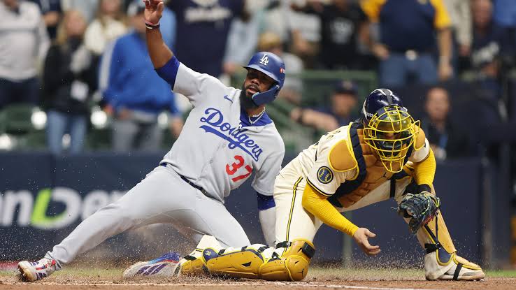 DODGERS SE JUEGAN LA TEMPORADA ANTE MILWAUKEE: FECHA, HORA Y CLAVES DEL CUARTO PARTIDO